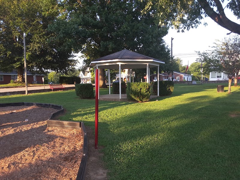 Whittlers Park - Pickleball in Cornersville, Tennessee