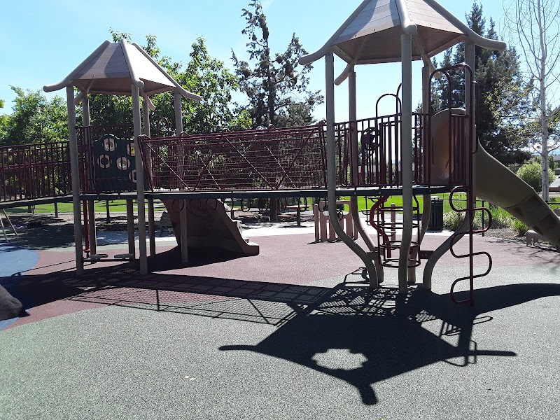 Orchard Park - Pickleball in Brothers, Oregon