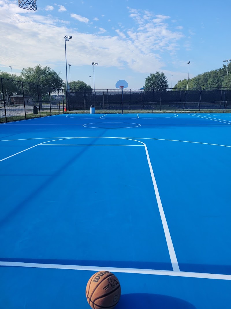 Lake Felter Basketball Courts