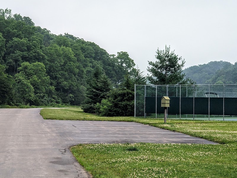 Marina Pickleball and Tennis Courts Parking