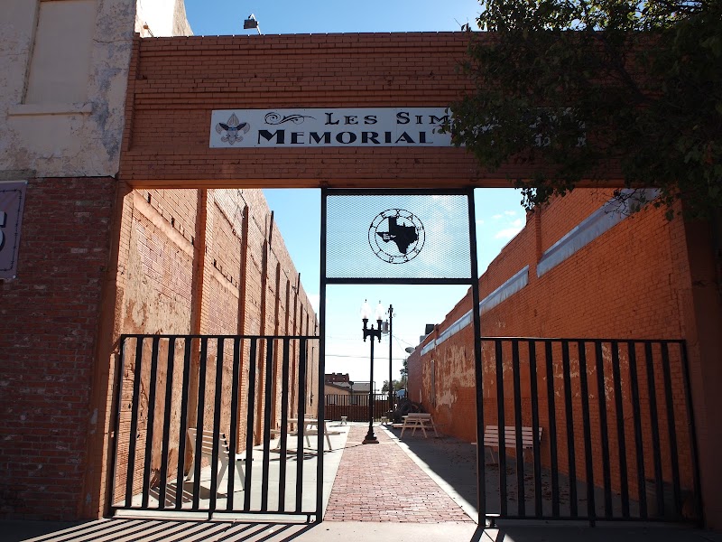 Les Sims Memorial Park