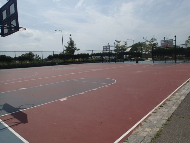 Beach 9th Street Playground