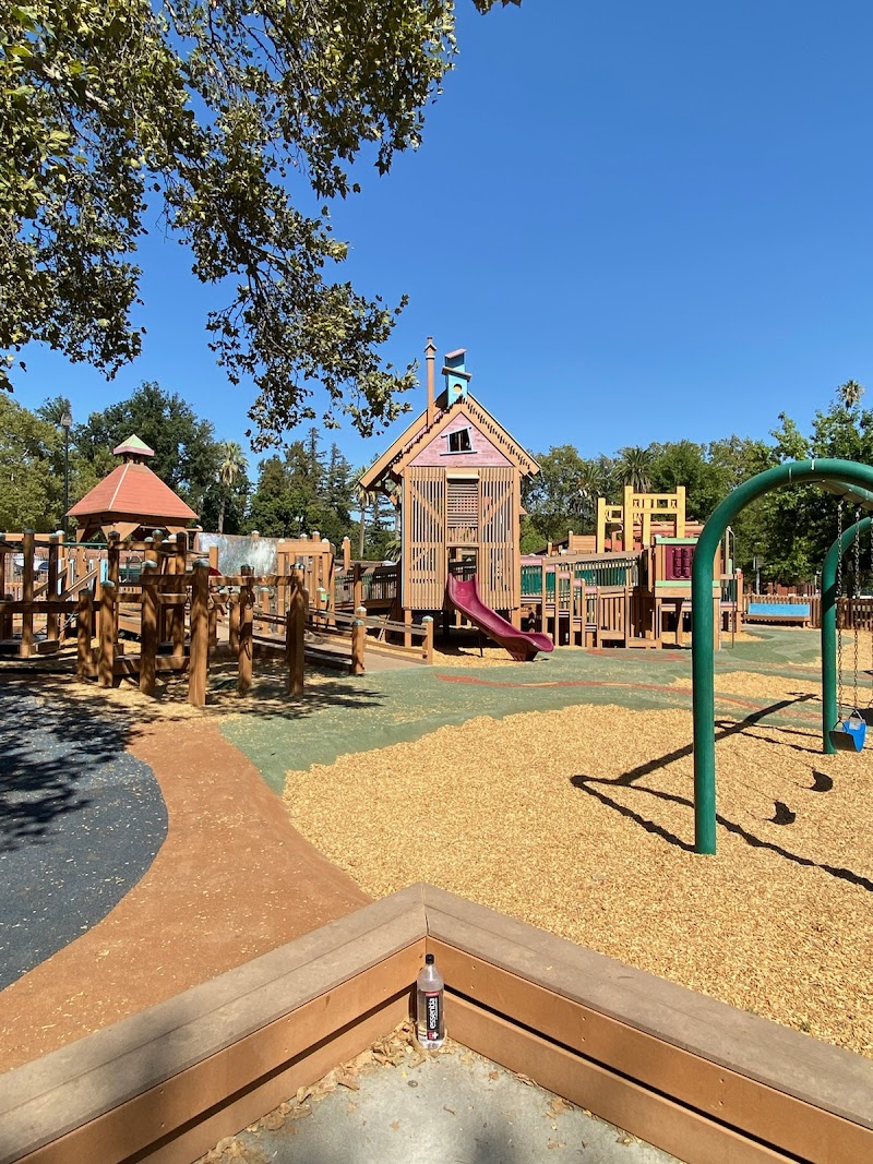 McKinley Park - Pickleball in Sacramento, California