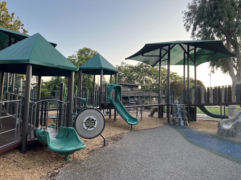 Nealon Park - Pickleball in Atherton, California