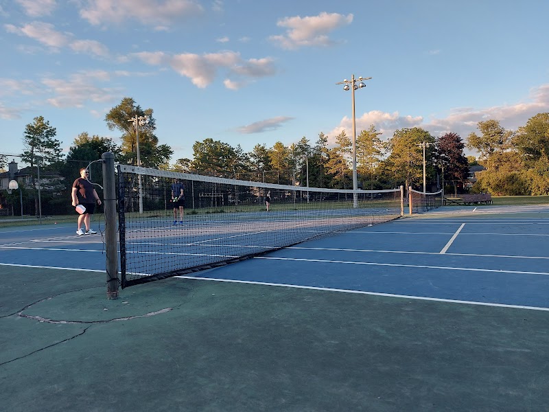 McKellar Park Tennis Courts