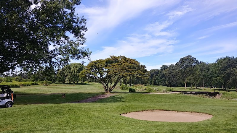 Greenhills Country Club
