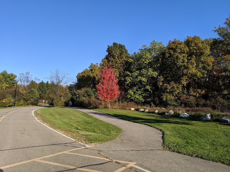 Waterford Oaks County Park - Pickleball in Drayton Plains, Michigan