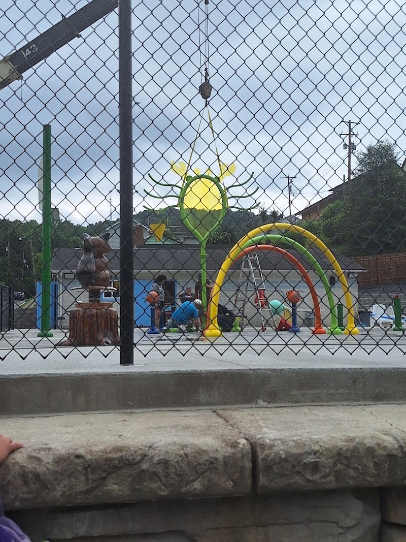 Mannington Pool Park - Pickleball in Mannington, West Virginia
