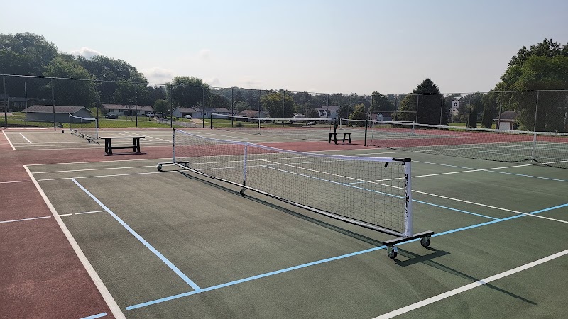 Viroqua Area Schools Tennis and Pickleball Courts