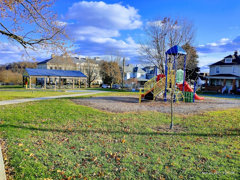 Chestnut street park - Pickleball in Scottdale, Pennsylvania