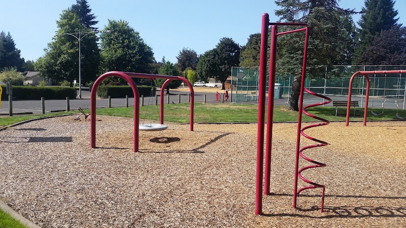 Maple Street Park Parking