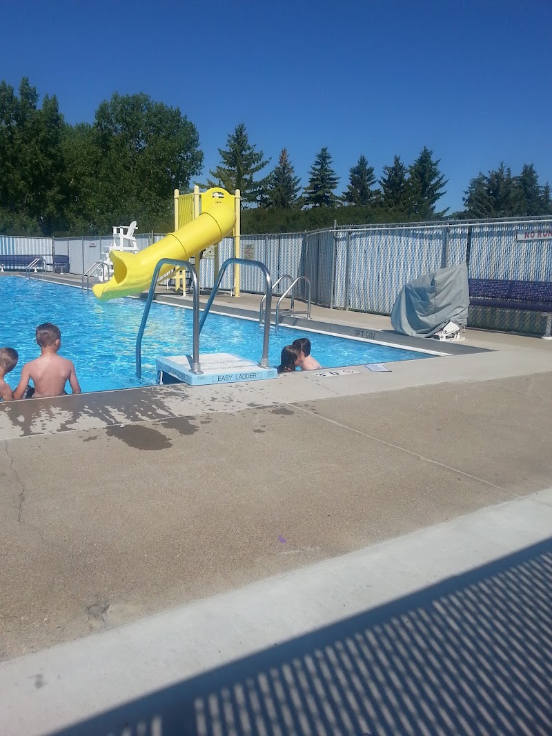 Poolside Park - Pickleball in Underwood, North Dakota