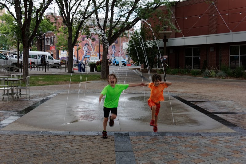 Oak Street Plaza Park