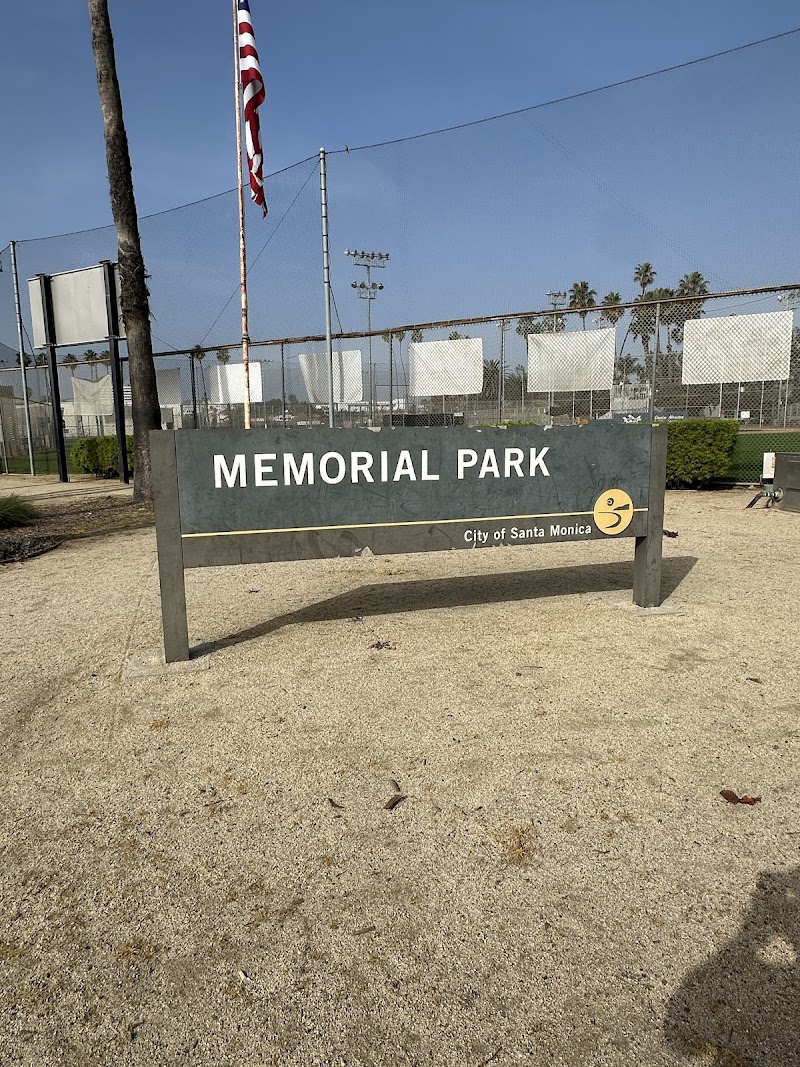 Memorial Park - Pickleball in Santa Monica, California