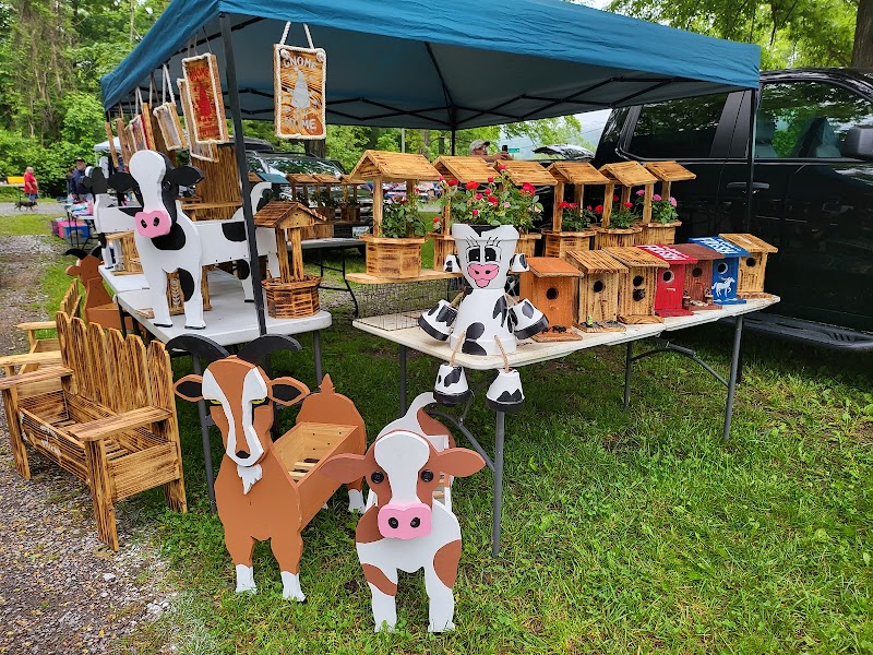 Pence Springs Flea Market