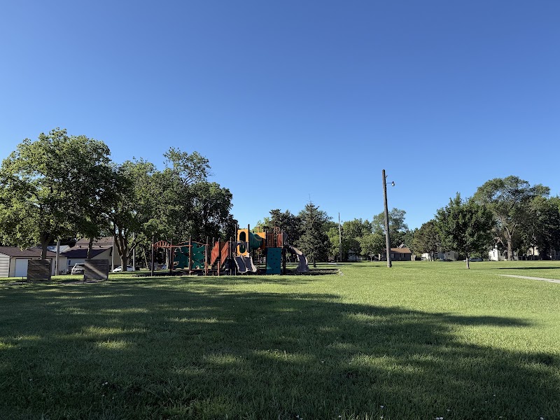 Monroe Park - Pickleball in Mitchell, South Dakota