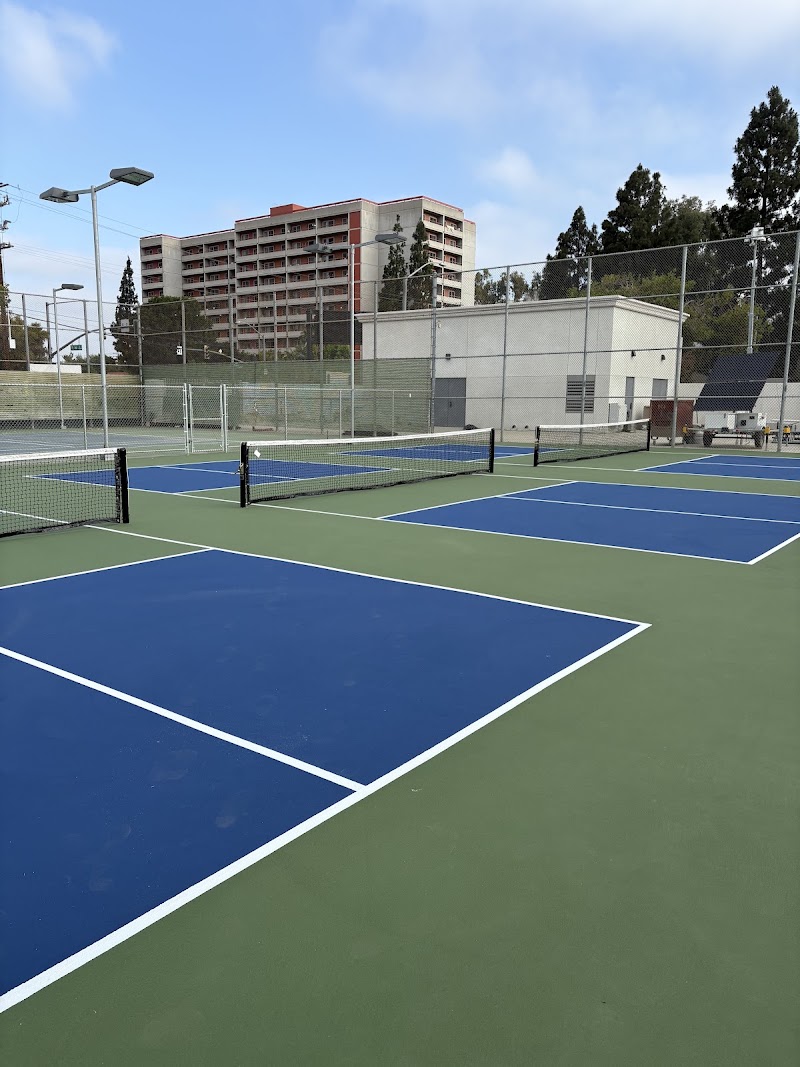 SAHS Pickleball Courts - Pickleball in Tustin, California