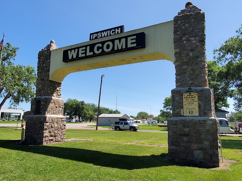 Charles Collier's Memorial Park - Pickleball in Ipswich, South Dakota