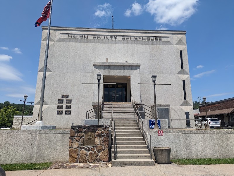 Union County Courthouse - Pickleball in Maynardville, Tennessee