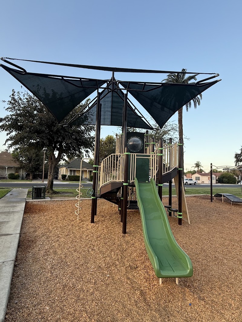 Lacey Park - Pickleball in Hanford, California