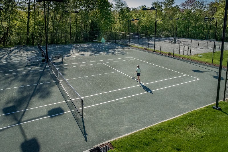 Easton Racquet Club