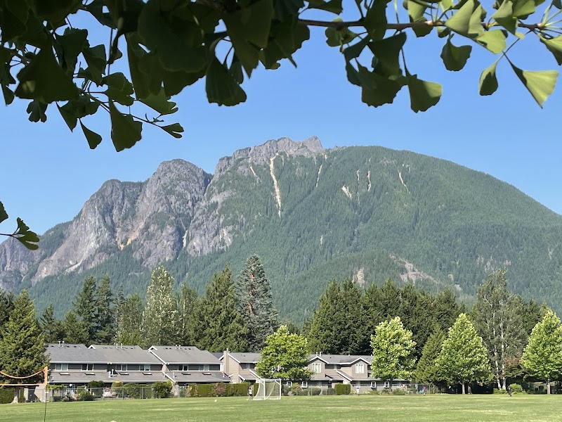 Si View Park Playground East - Pickleball in North Bend, Washington
