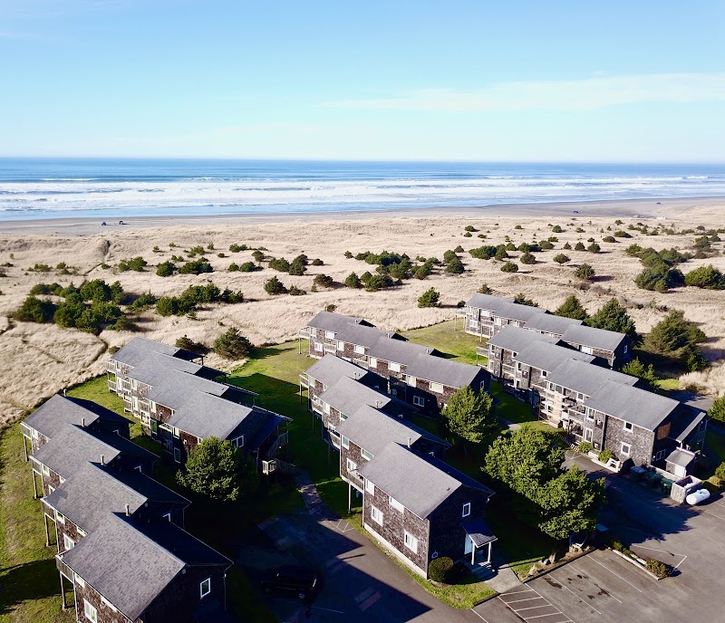 Lighthouse Oceanfront Resort - Pickleball in Ocean Shores, Washington