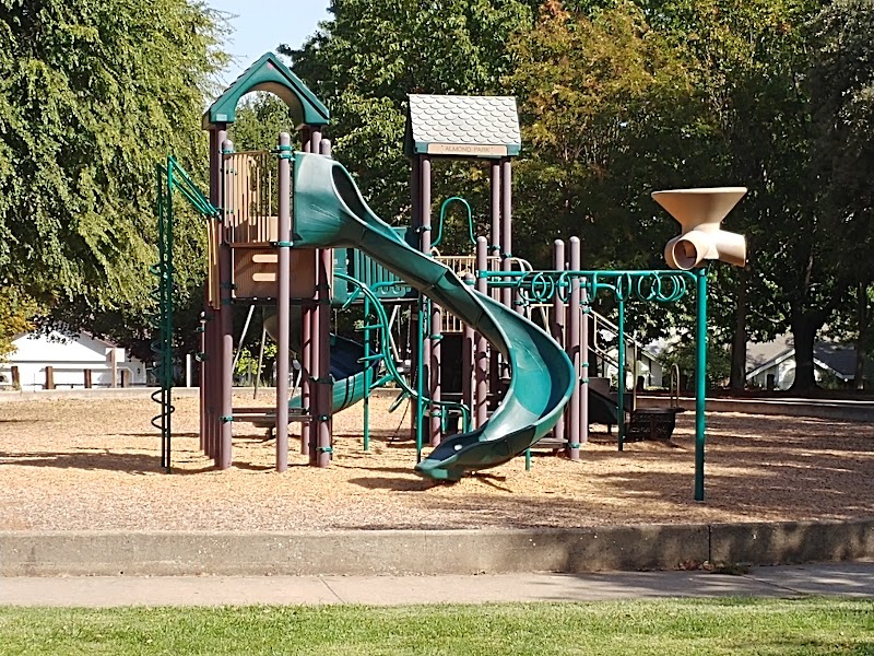 Almond Avenue Park - Pickleball in Fair Oaks, California