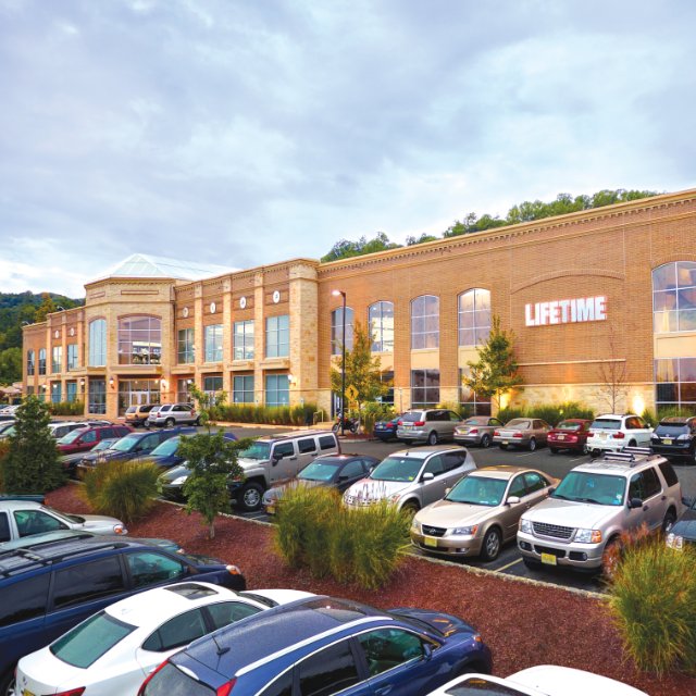 Life Time - Pickleball in Berkeley Heights, New Jersey