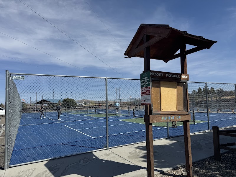 Pioneer Park-Pickleball courts