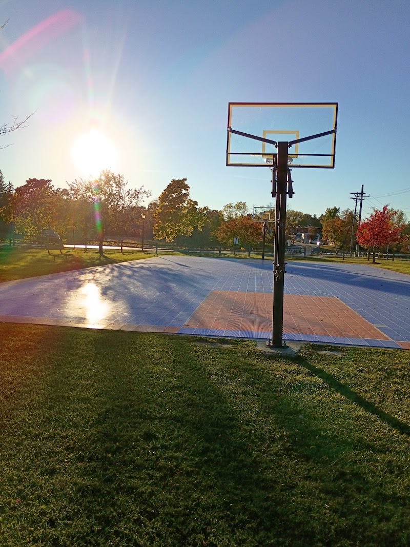 Mill Pond Township Park-basketball court - Pickleball in Davisburg, Michigan