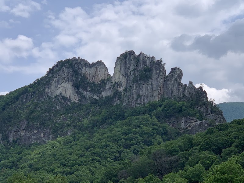Seneca Rocks Trailhead