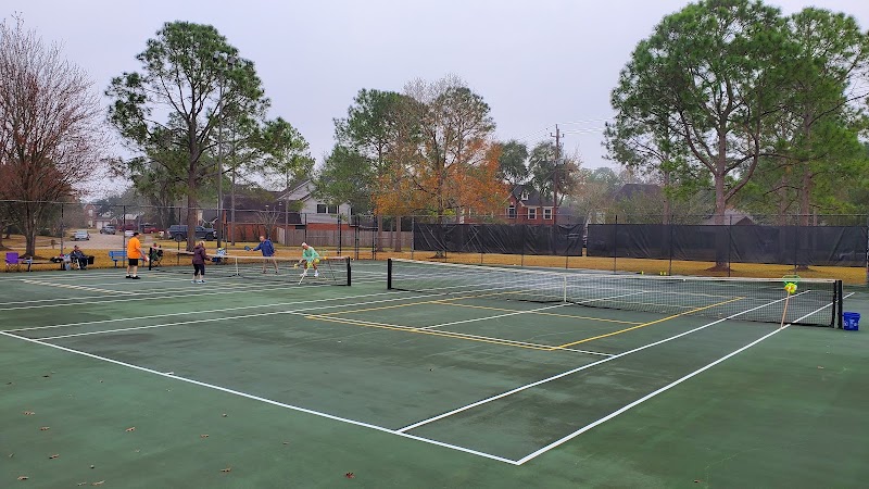 Bay Knoll Tennis Courts