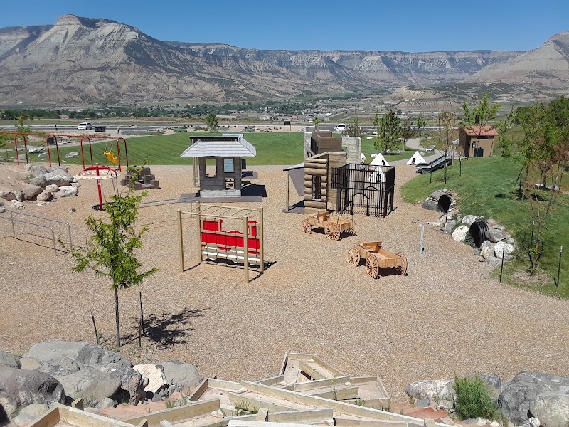 Community Park - Pickleball in Battlement Mesa, Colorado