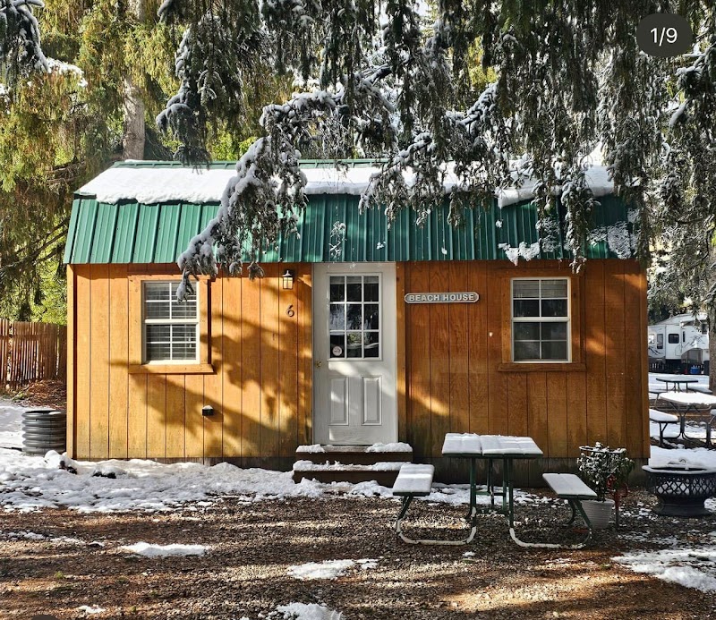 MANTUA WATERFRONT RV RESORT & CABINS - Pickleball in Mantua, Utah