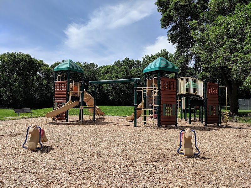 Palmer Lake Park - Pickleball in Brooklyn Park, Minnesota