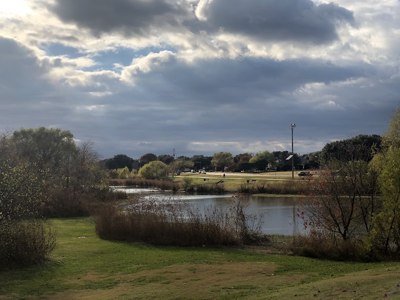Woodlake Tennis Courts